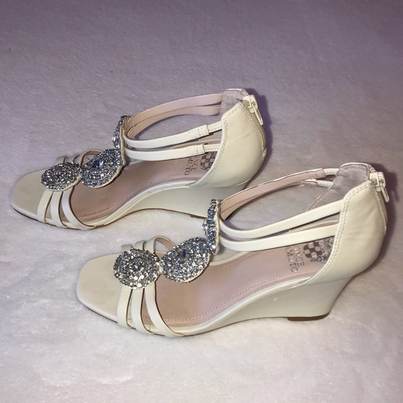 Vince Camuto sandals - Picture 3 of 8